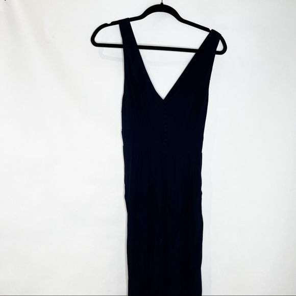 Madewell | V-Back Wide Leg Pleated Jumpsuit in Navy - Picture 3 of 9